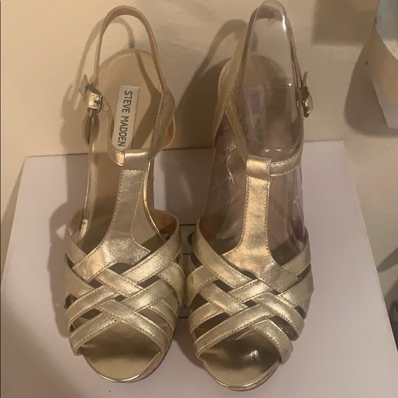 Shoes - Picture 2 of 3